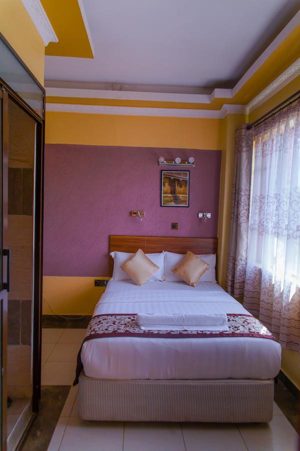 Enkare Hotel Nairobi Esterno foto